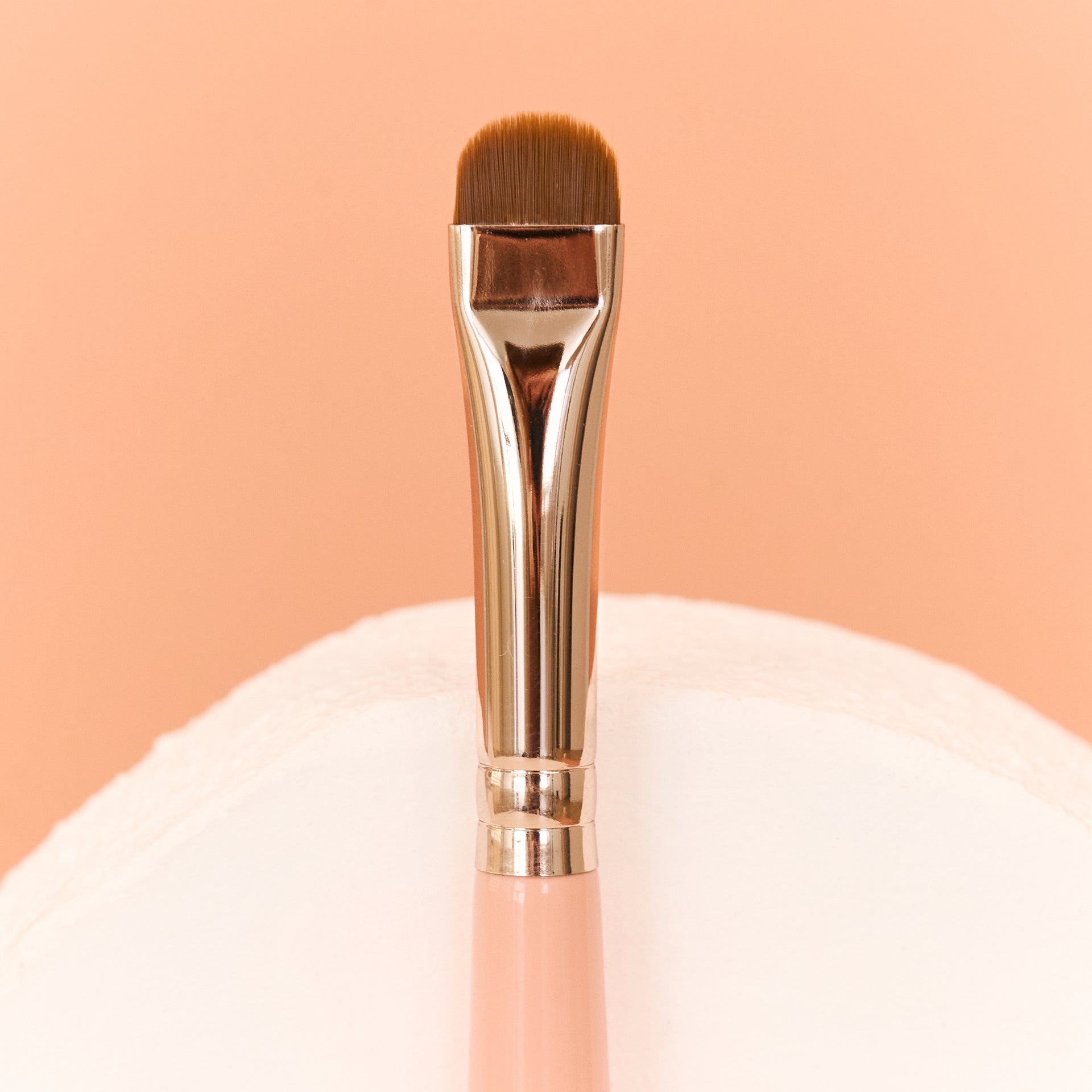Bella Beauty Pro - Curved Concealer Brush #B5